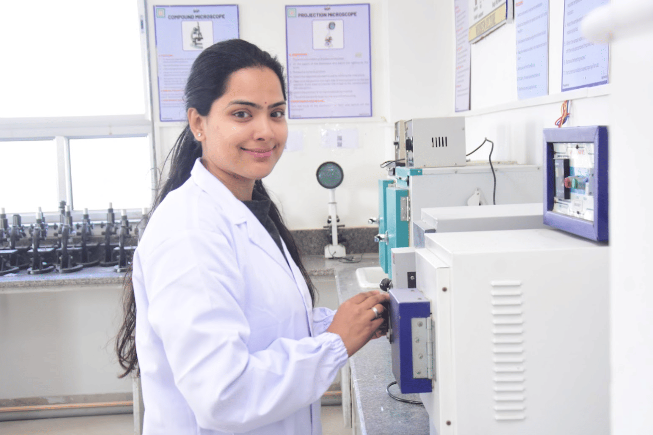 Biyani Institute of Pharmaceutical Sciences Jaipur Pharmacy Lab photo 25